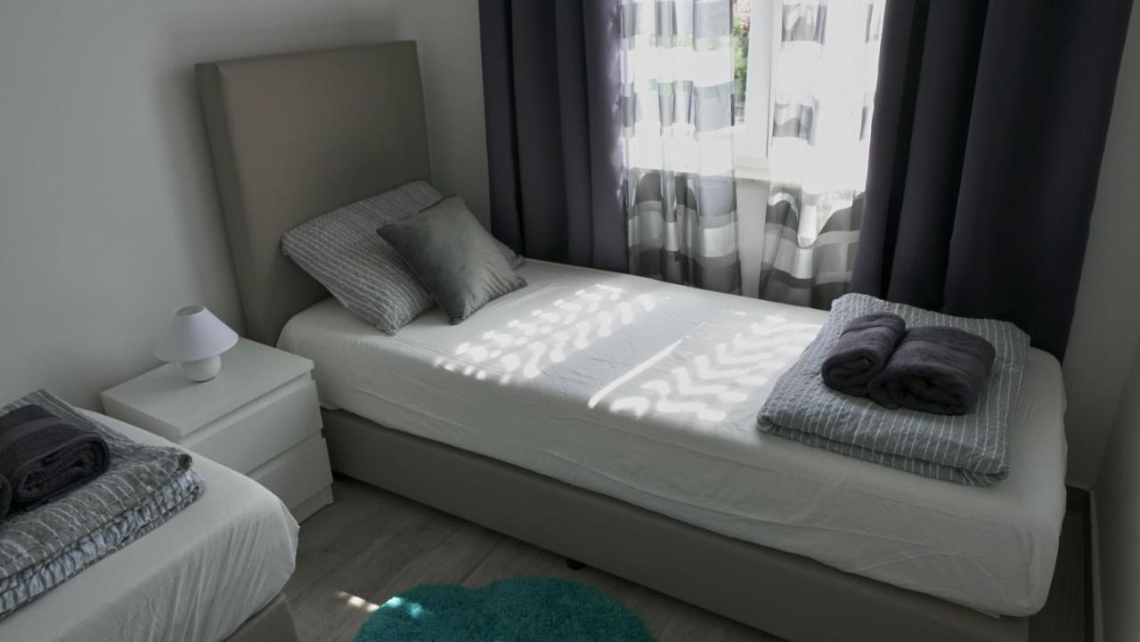 Apartments Bestak Krk Town Exterior foto
