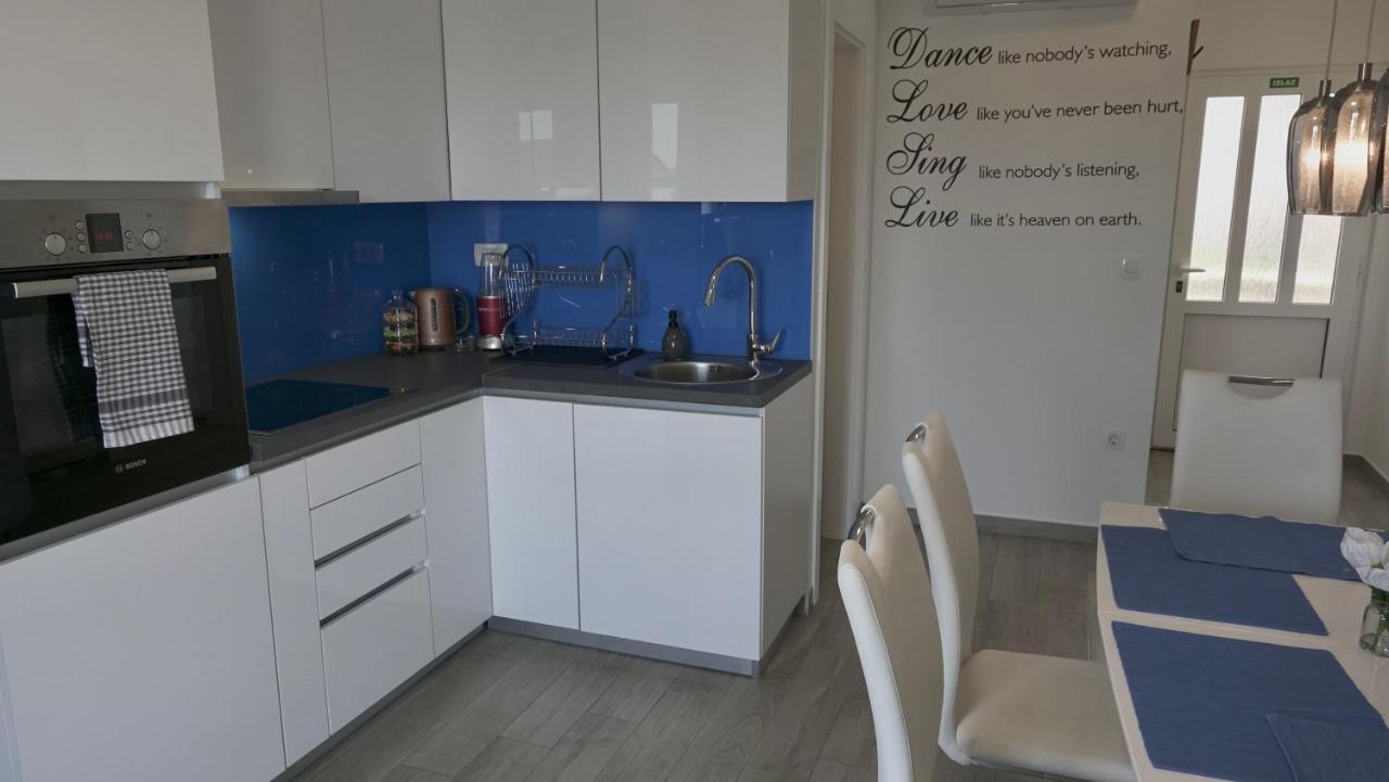 Apartments Bestak Krk Town Exterior foto
